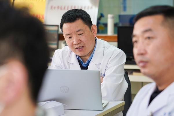 “专家在县”——肿瘤规范化诊疗巡讲郸城站成功举办
