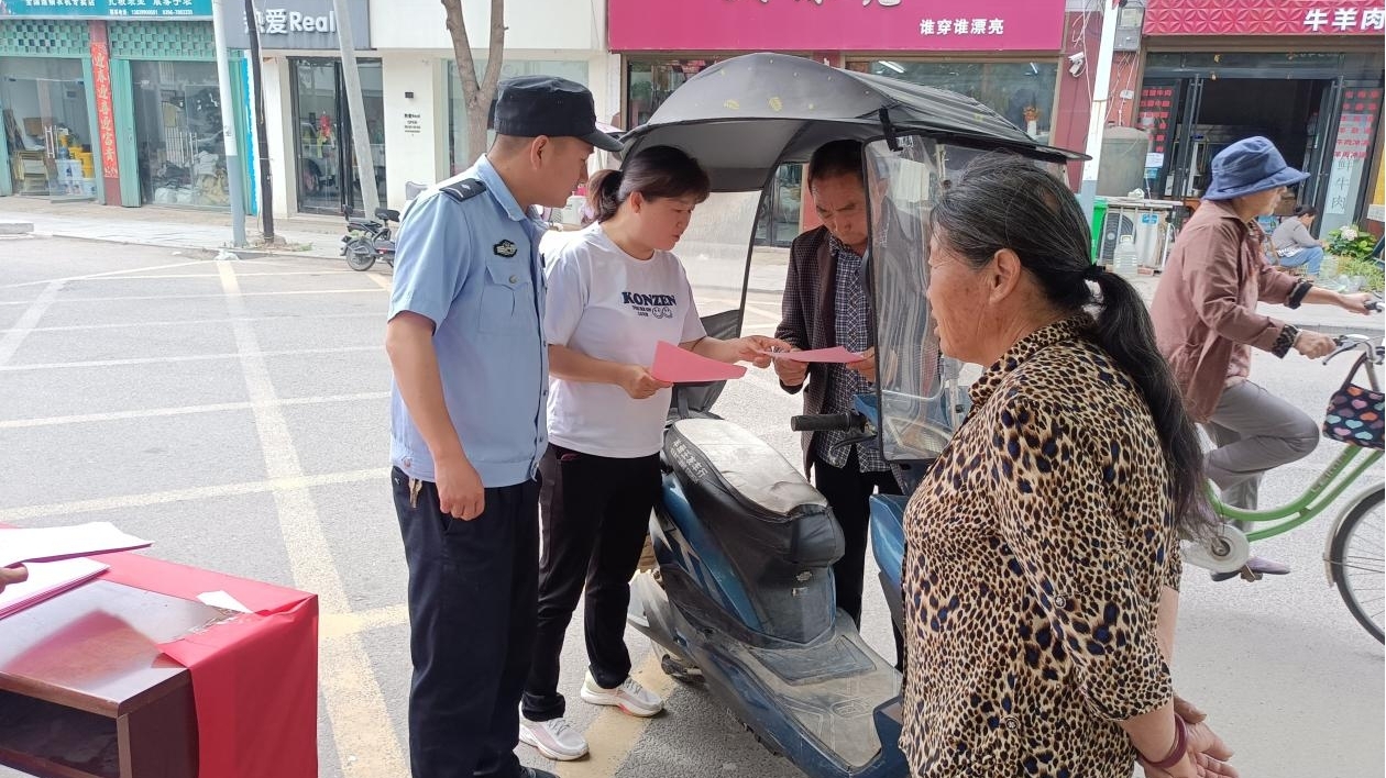 泌阳县春水镇开展预防未成年人溺水宣传活动