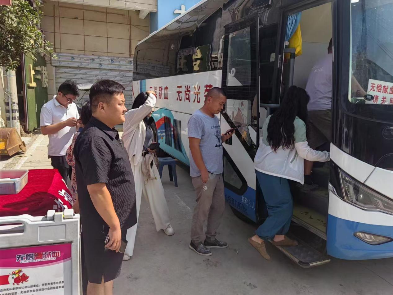 平舆县射桥镇开展无偿献血活动