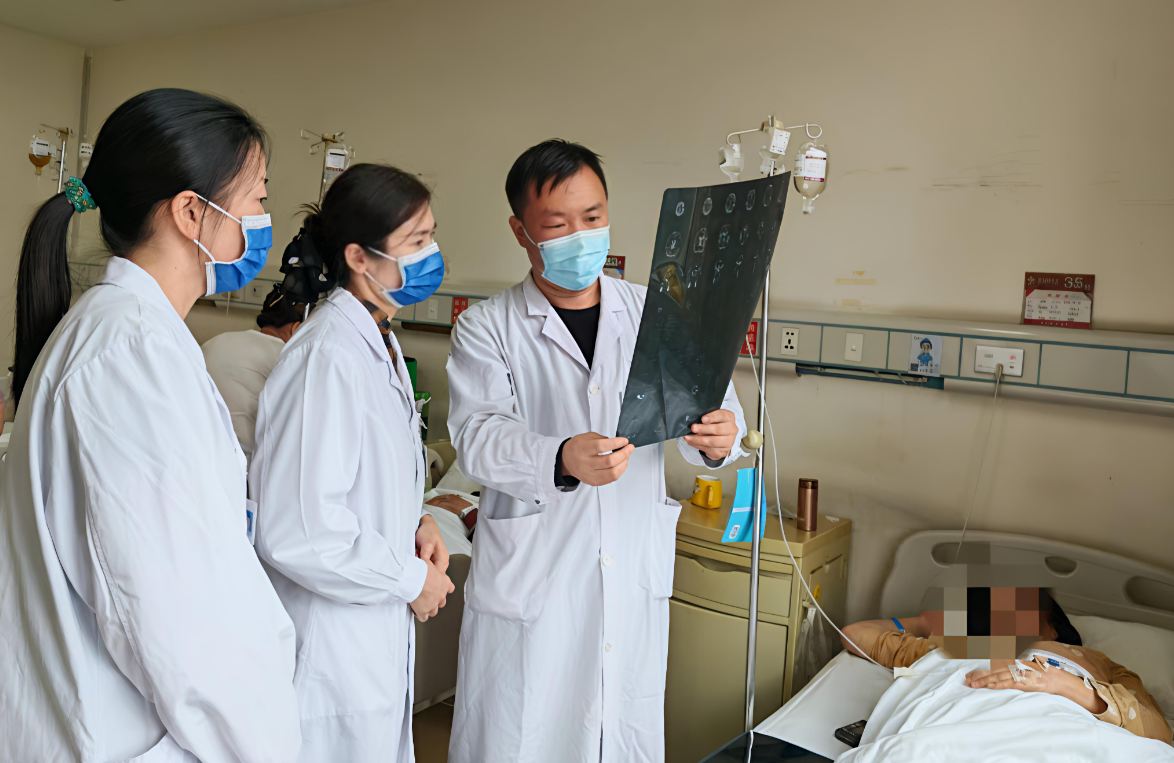 守护心灵之窗：一场脑梗救治的生死时速